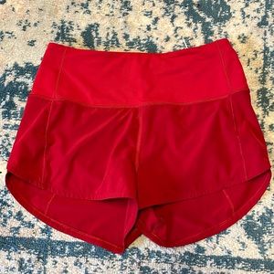 HR 2.5" hotty hot shorts red lululemon